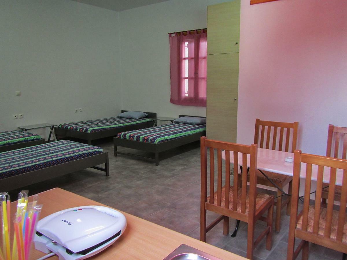 "Action" House In Leonidio 4-Beds 아파트 외부 사진